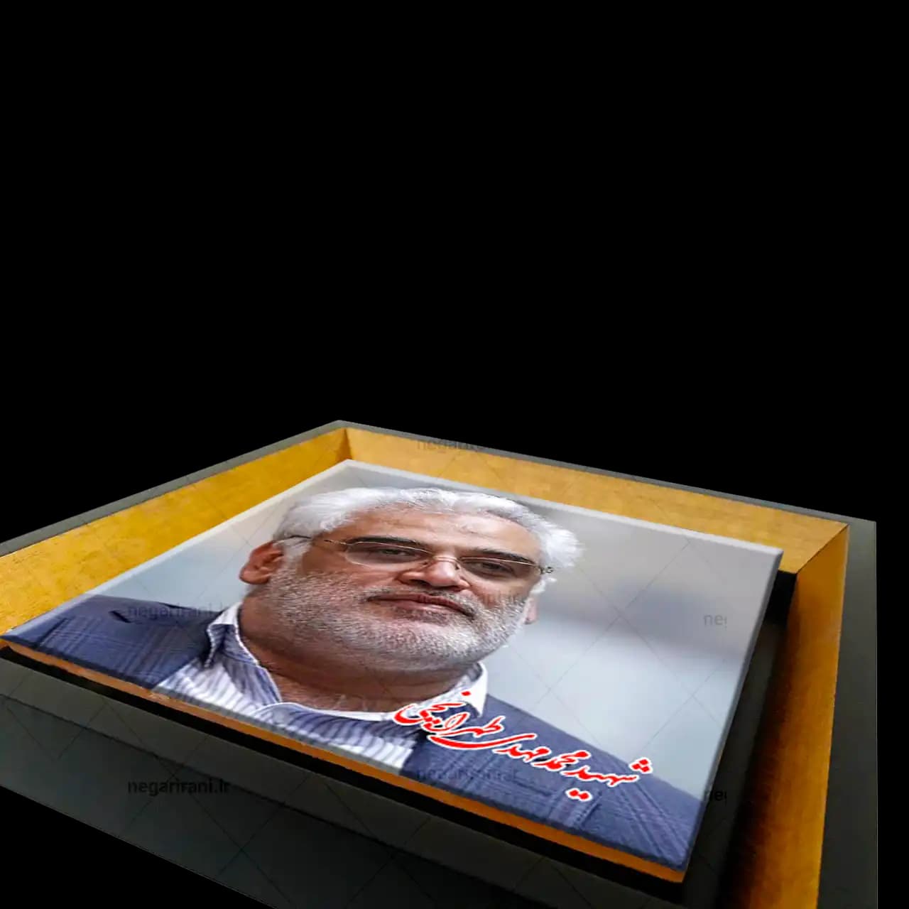 تابلو کاشی شهید محمد مهدی طهرانچی مدل 2Z 96 — تصویر ۳