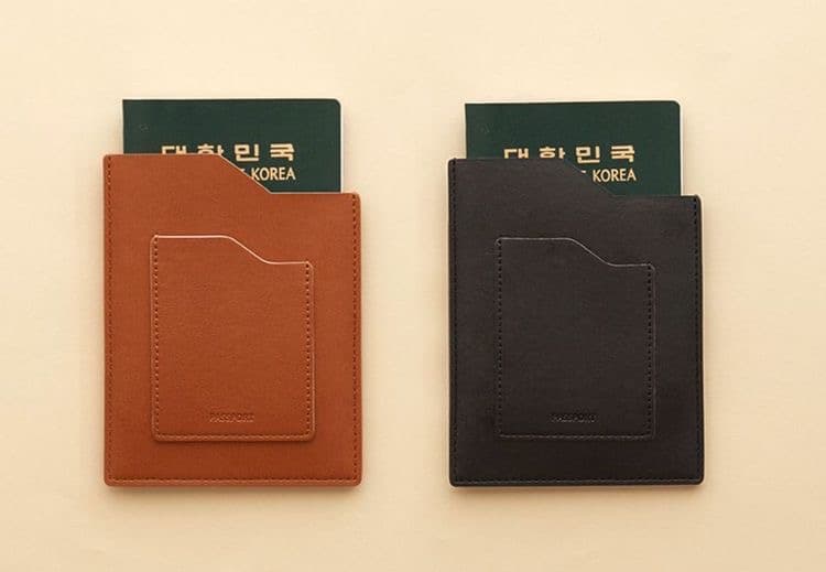 کیف پاسپورت چرم طبیعی مدل Passport Bag 01 | سیلوا چرم — تصویر ۳