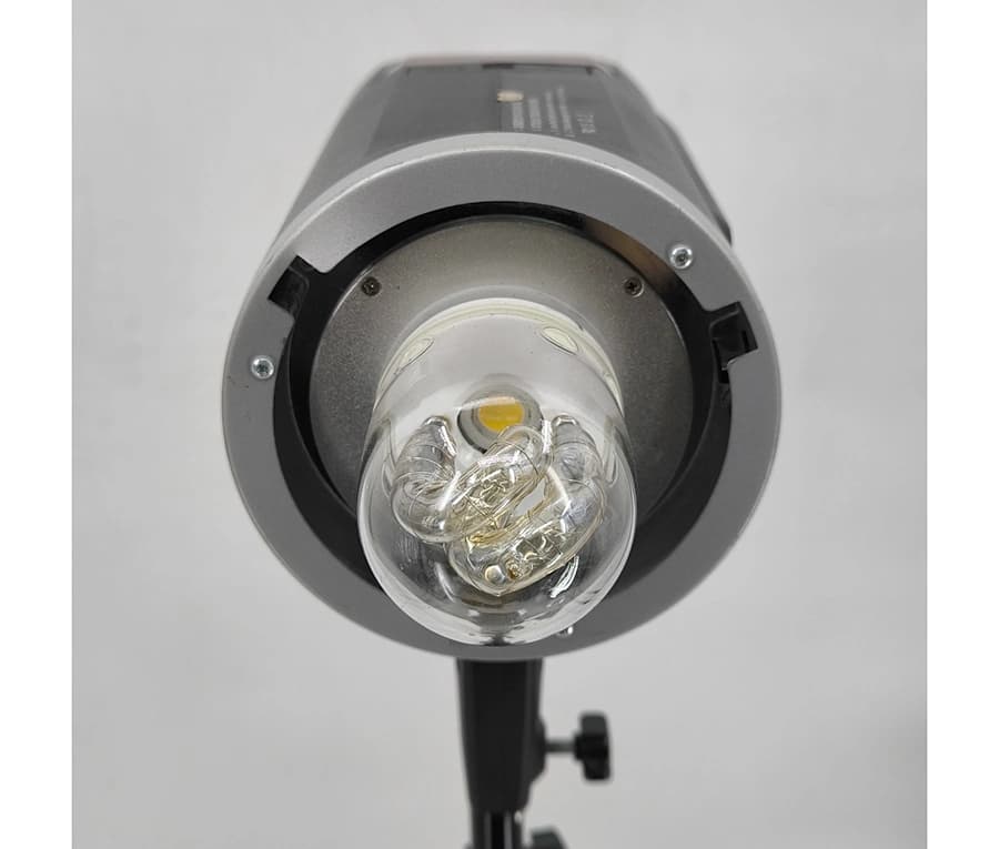 فلاش استودیویی Godox Witstro+ AD600B دست دوم — تصویر ۷