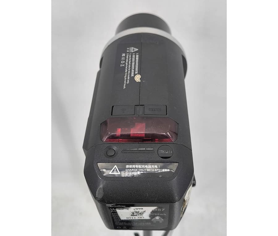 فلاش استودیویی Godox Witstro+ AD600B دست دوم — تصویر ۴