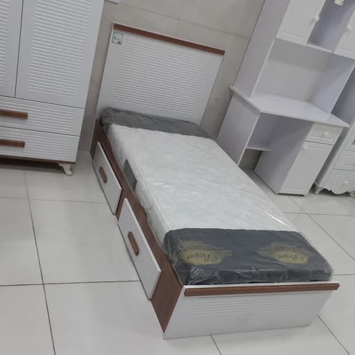 تخت جوان و بزرگسال جنس ام دی اف درجه یک ارین سینا با روکش ممبران کره ای درجه یک و با دو کشو لباسی زیر تخت مبلمان فرنا مدل 1144923