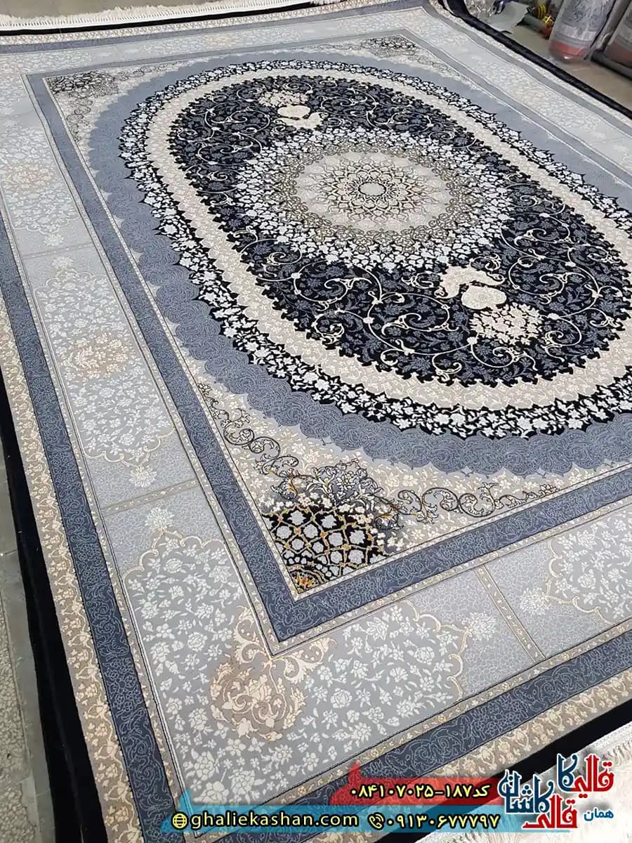 فرش ‌700 ‌شانه ‌طرح ‌صدرا ‌رنگ ‌سرمه ‌ای ‌کاشان ‌ — تصویر ۳