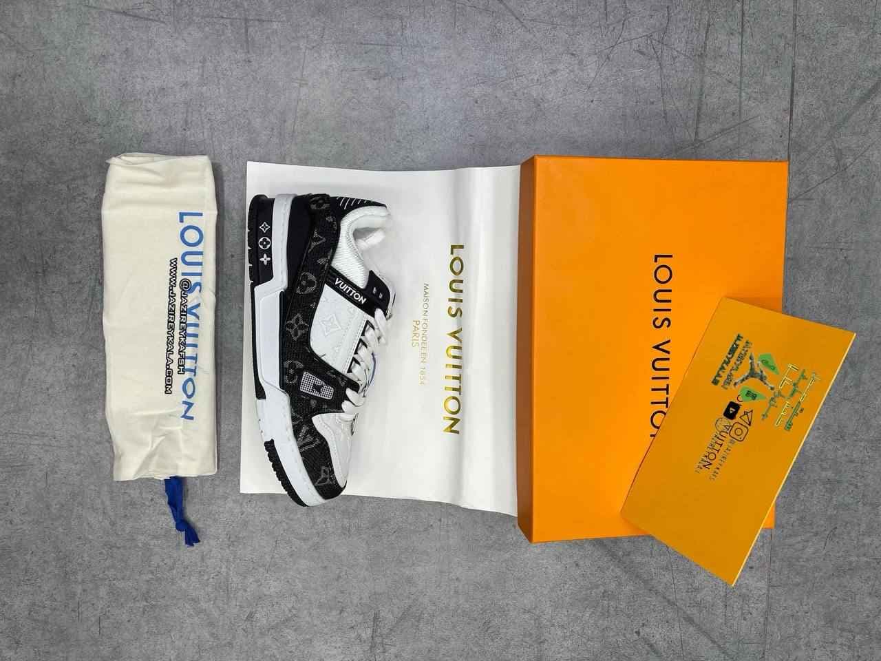 کتانی لویی ویتون Louis Vuitton ست مشکی و سفید