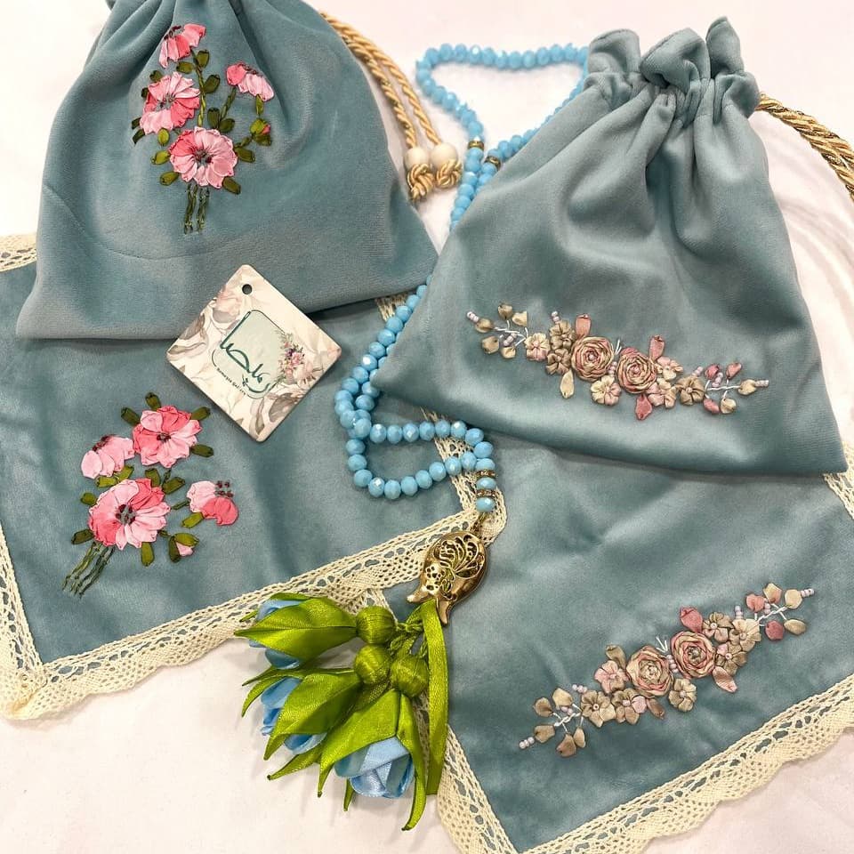 جانماز کیفی ربان دوزی مدل کیسه ای