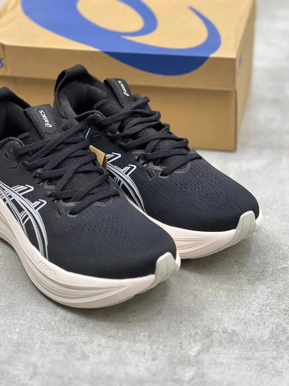 کفش اسیکس نیمباس 28 سفید مشکی|ASICS Nimbus 28 — تصویر ۳