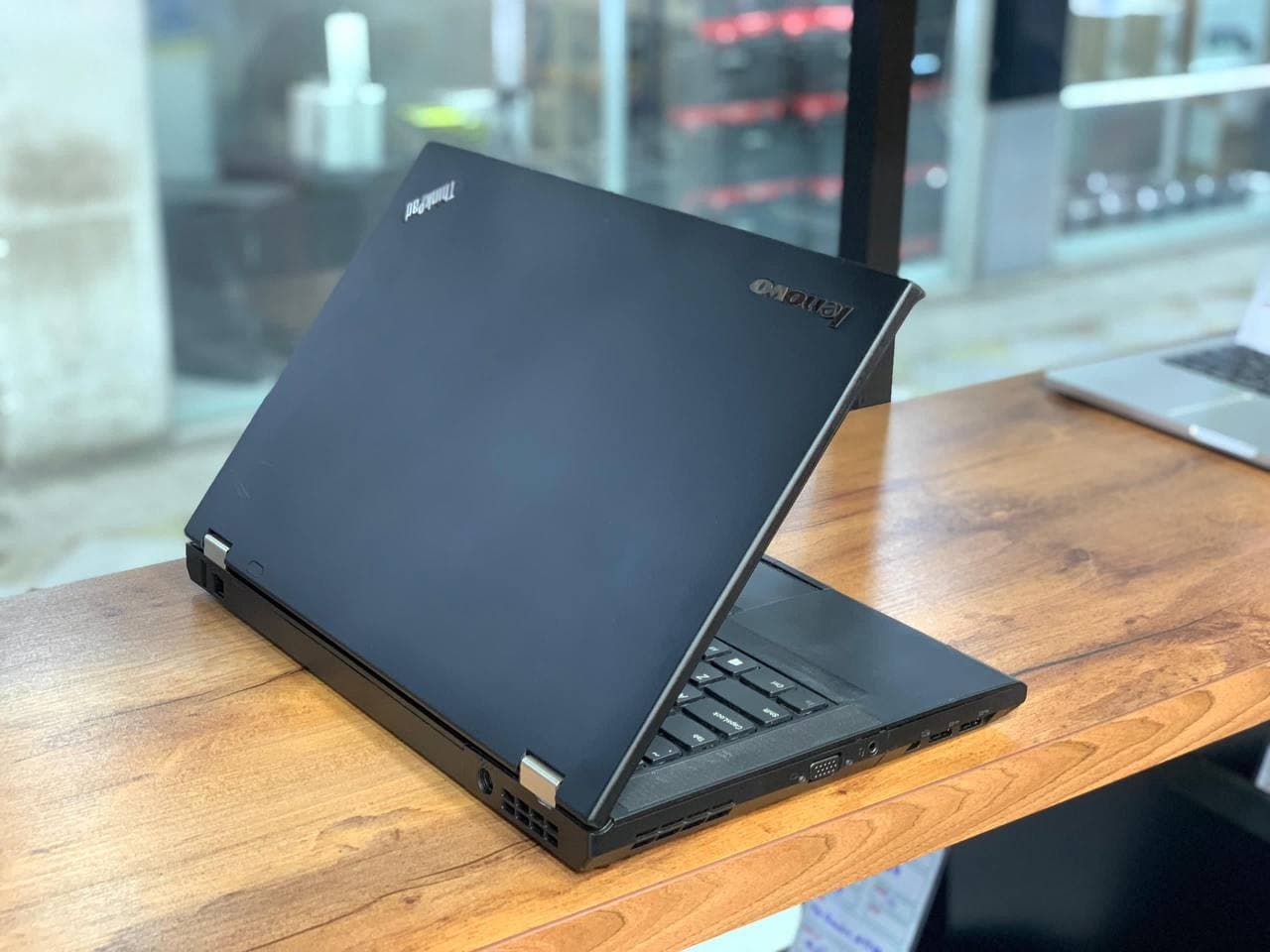 لپ تاپ لنوو core i5 T430 — تصویر ۲