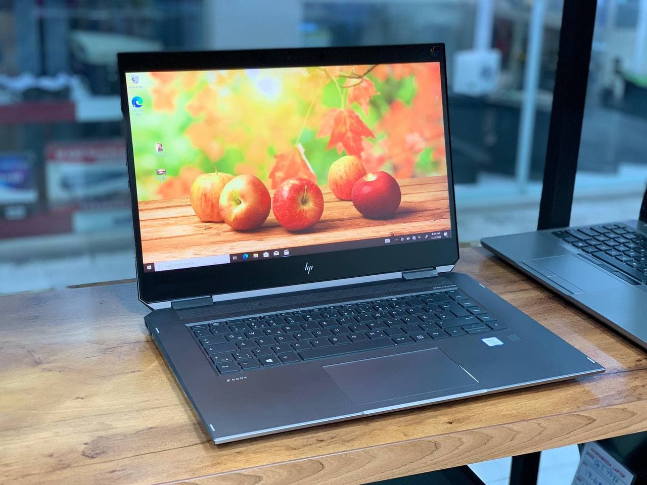 لپ تاپ core i9 HP zbook 15 studio G5