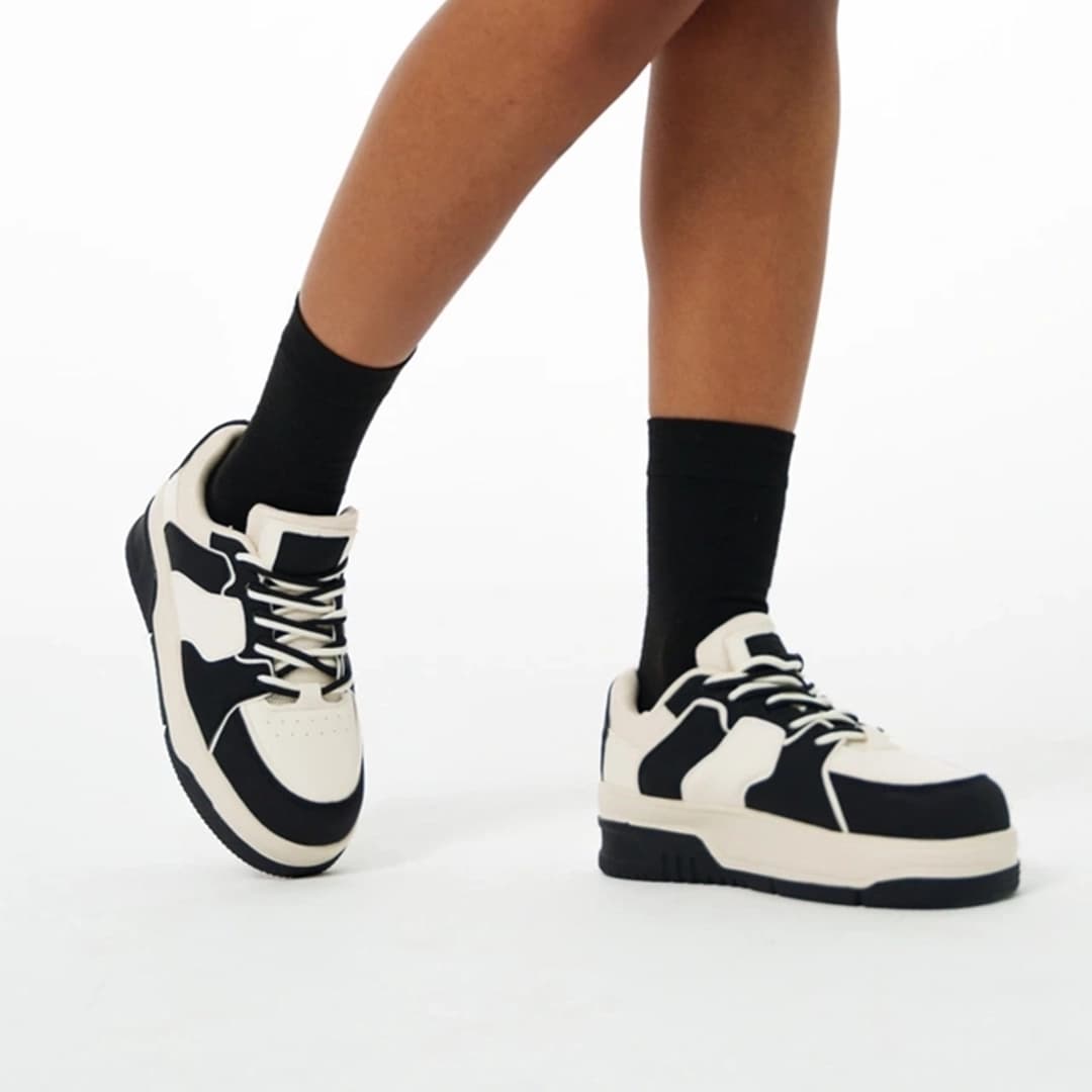 کفش کتونی زنانه رزمری مدل sh5056-BLACK/WHITE