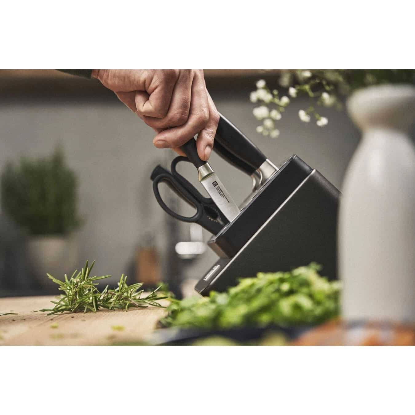 سرویس چاقو 7 پارچه زولینگ با استند تیزشونده مدل Zwilling Vier Sterne — تصویر ۲