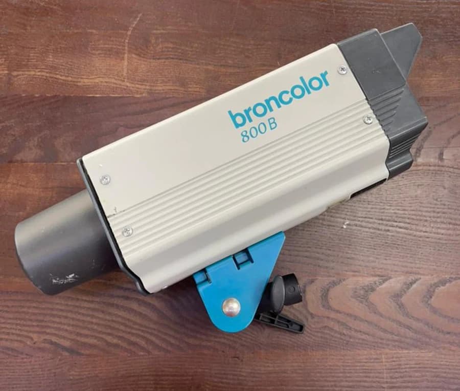 فلاش Broncolor 800B دست دوم