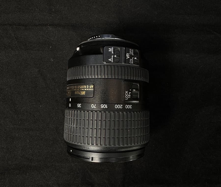 لنز Nikon 18-300 F/3.5-5.6 دست دوم — تصویر ۲