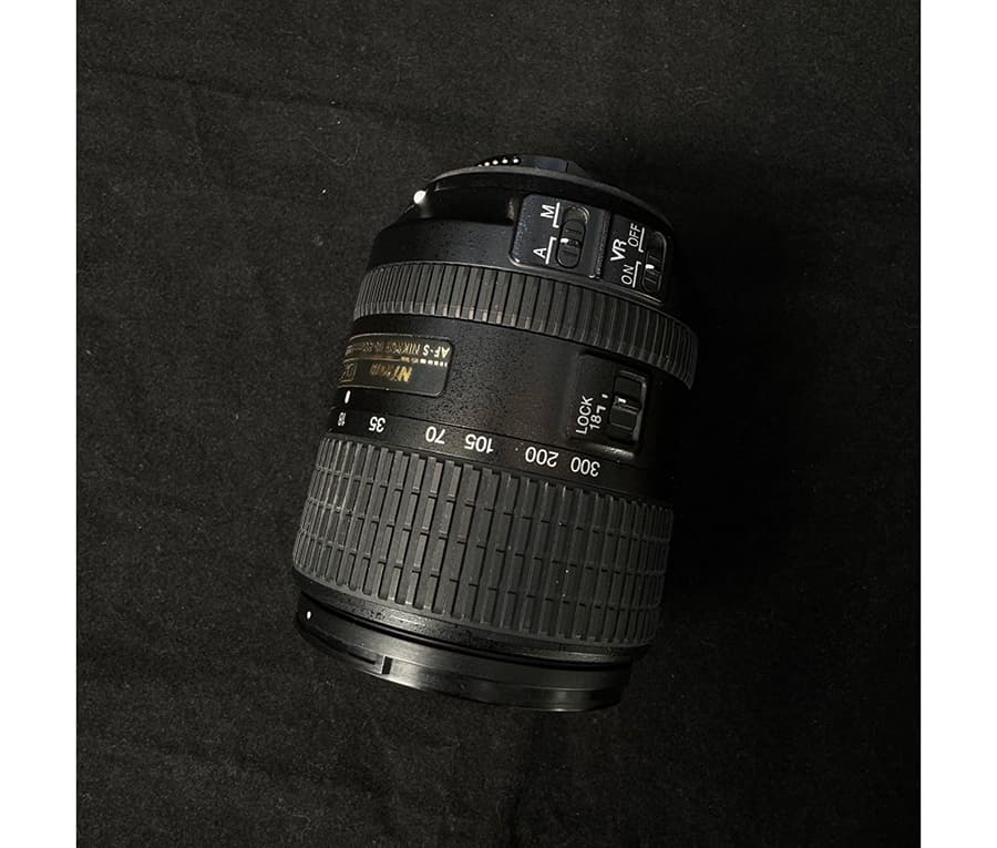 لنز Nikon 18-300 F/3.5-5.6 دست دوم — تصویر ۳