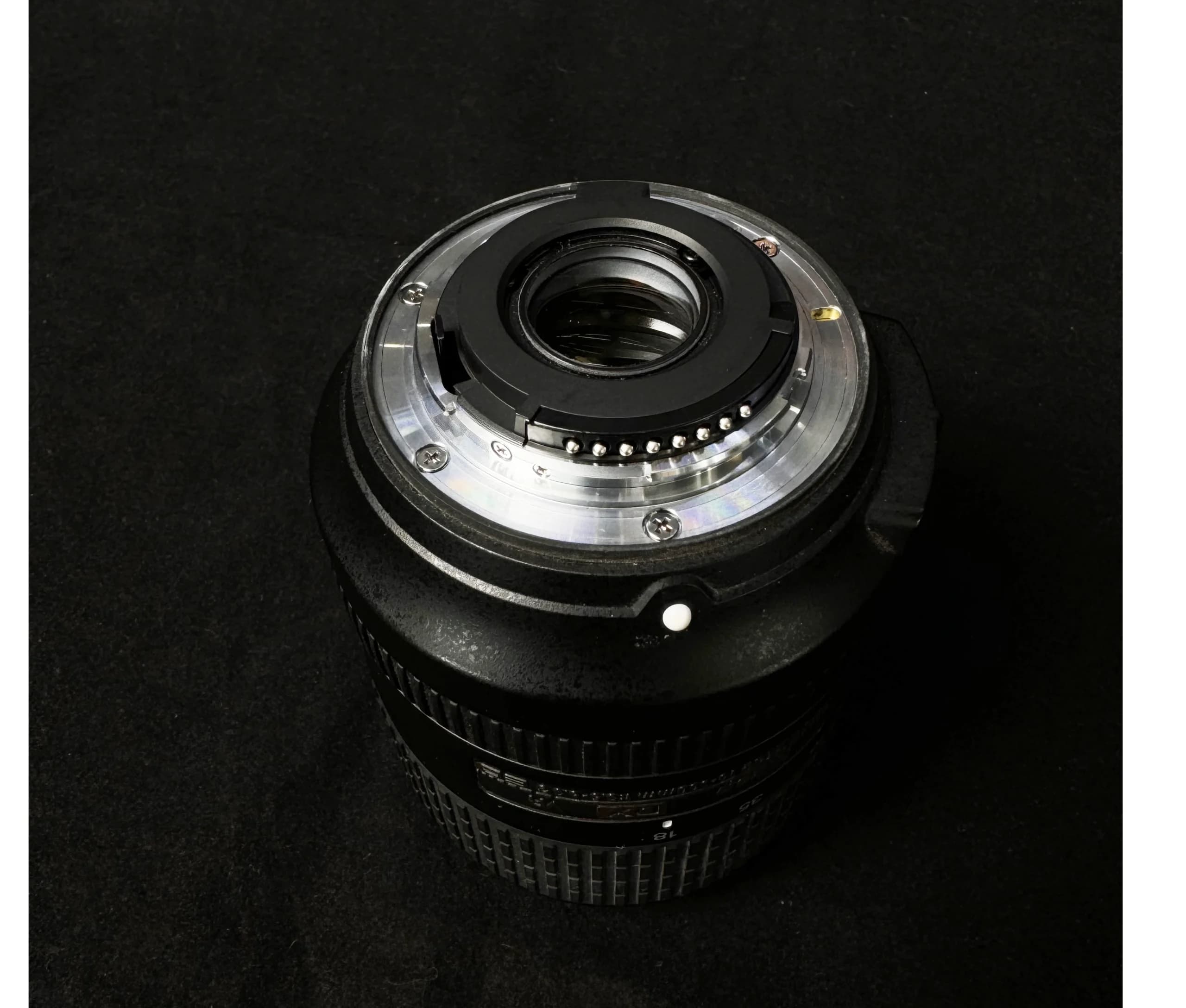 لنز Nikon 18-300 F/3.5-5.6 دست دوم — تصویر ۴