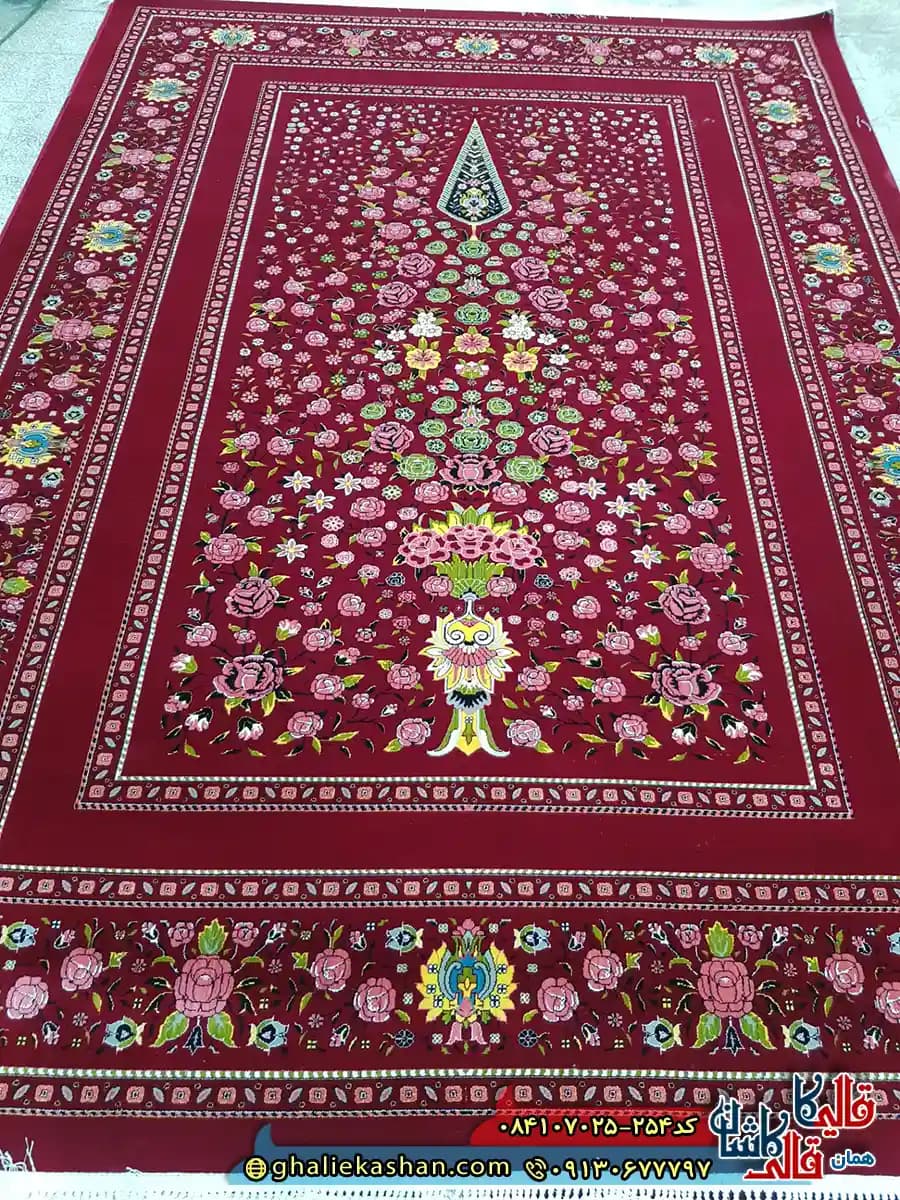 فرش 700 شانه طرح باغ گل رنگ قرمز کاشان — تصویر ۴