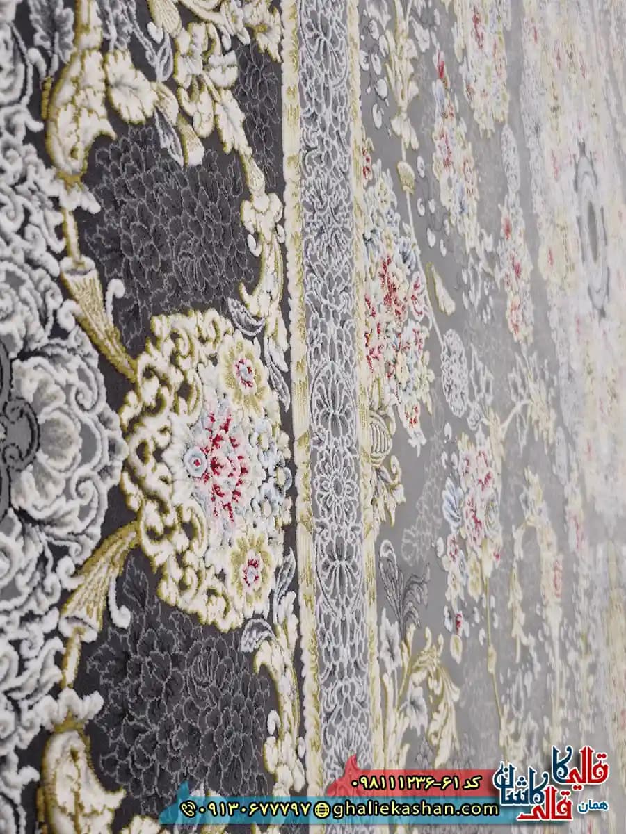 فرش ‌1200 ‌شانه ‌طرح ‌مرسانا ‌رنگ ‌طوسی ‌نقره ‌ای ‌گل برجسته ‌کاشان ‌ — تصویر ۵