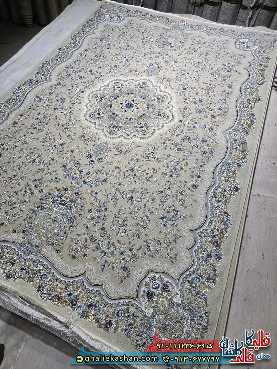 فرش کلاسیک 1200 شانه طرح آتوسا رنگ بژ گل برجسته کاشان