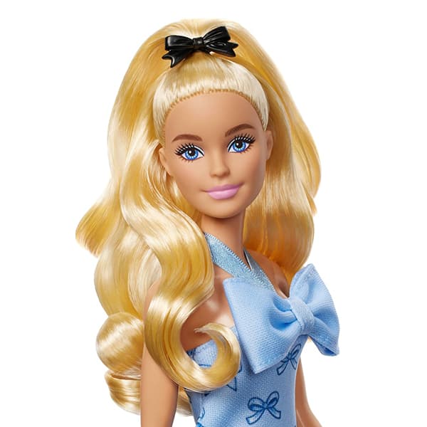 عروسک باربی سری Fashionistas مدل Blue Bows کد HYT93 — تصویر ۲