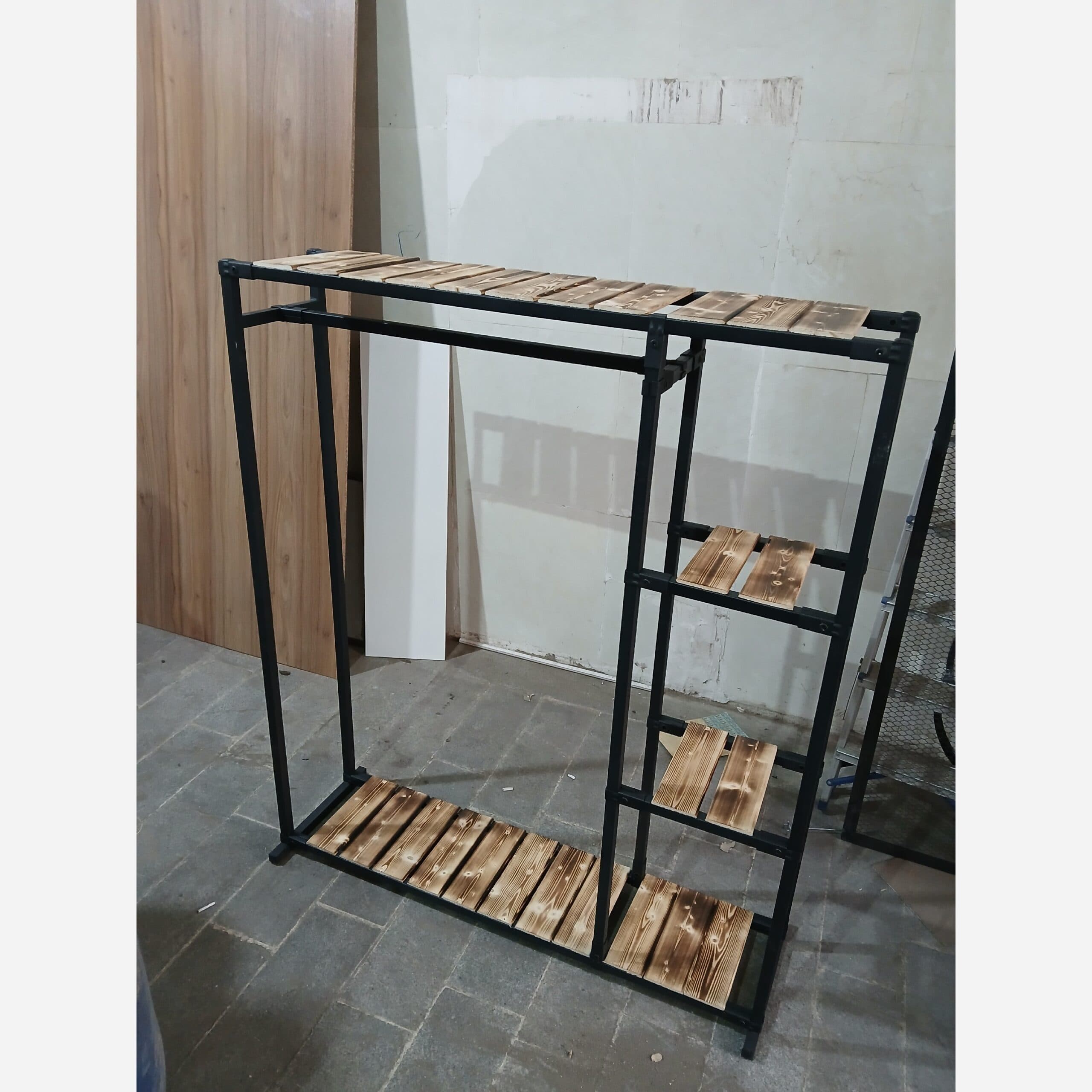 رگال طبقه دار، چوب روس مبلمان اورلین مدل 975995 — تصویر ۲