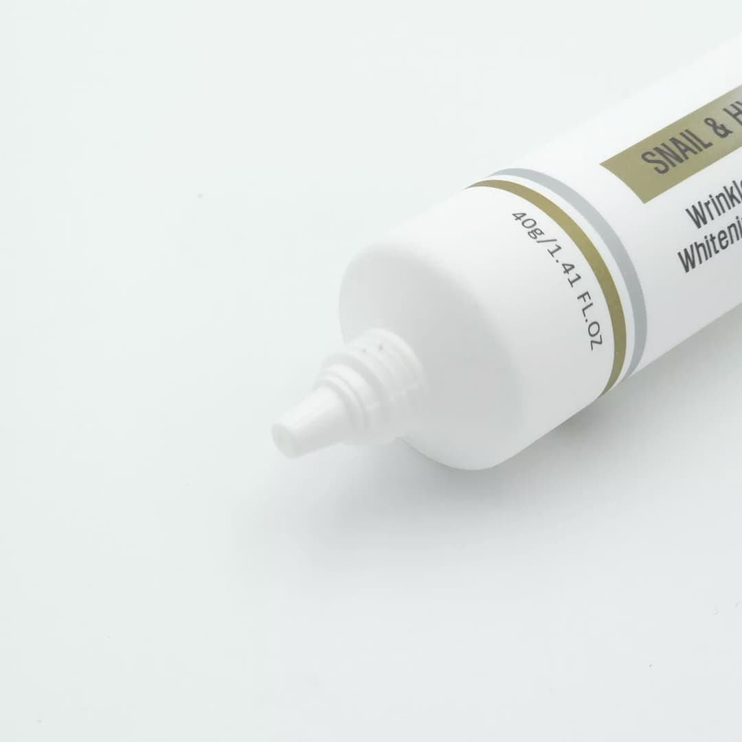 کرم دور چشم ضد چروک و روشن کننده حلزون چاسکو مدل Snail & Hyaluronic acid حجم 40 میلی لیتر — تصویر ۴
