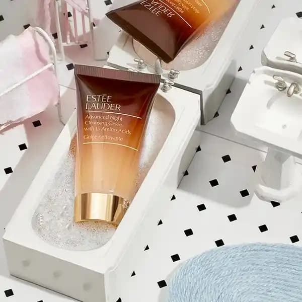 ژل شوینده صورت استی لادر مدل ادونسد نایت Gelee-Cleanser — تصویر ۳