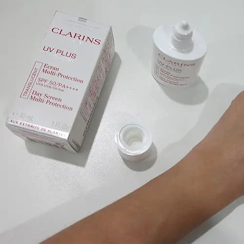 ضد آفتاب یو وی پلاس رنگی کلارنس SPF50 — تصویر ۳