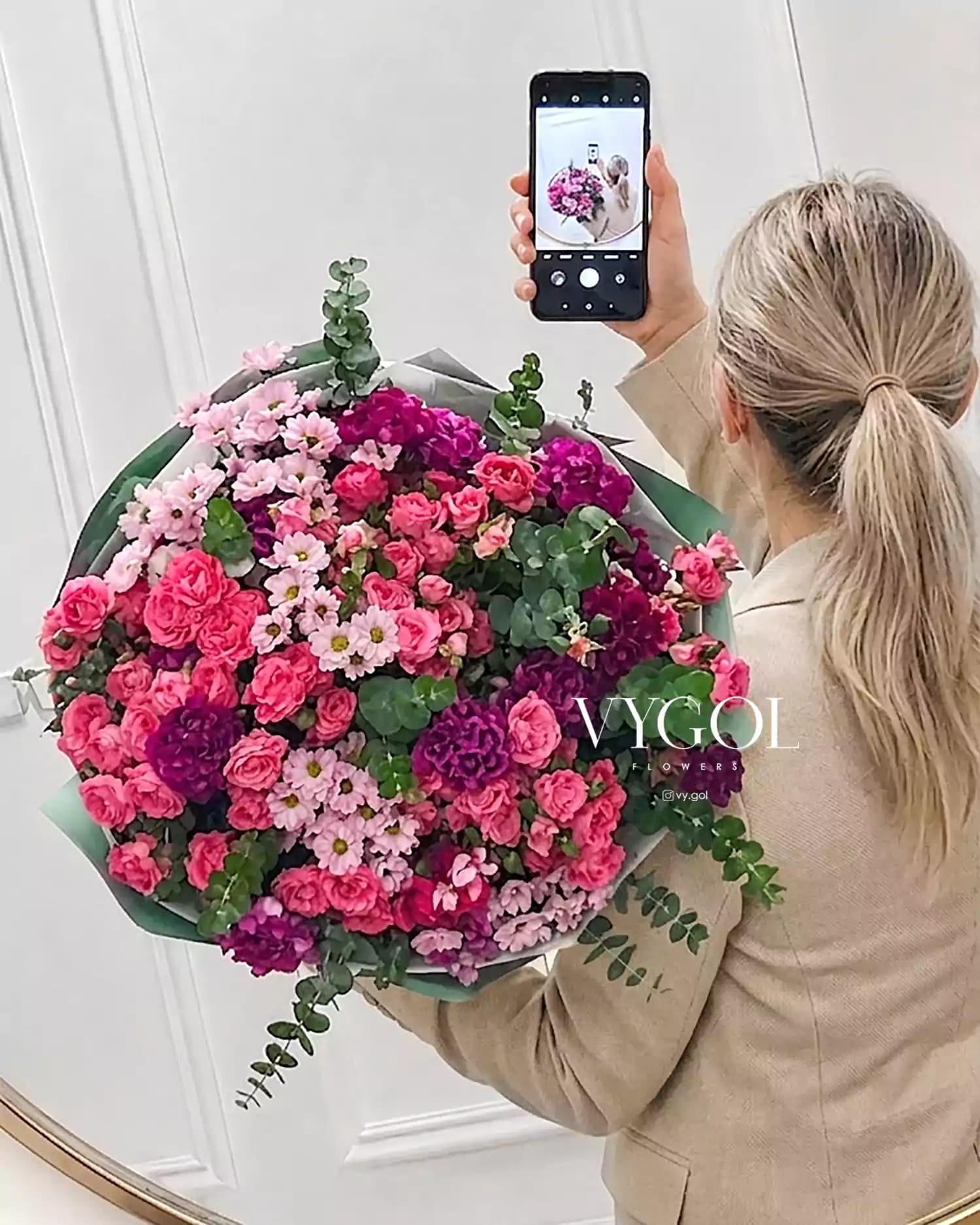 دسته گل رز مینیاتوری zomorod | ویگُل