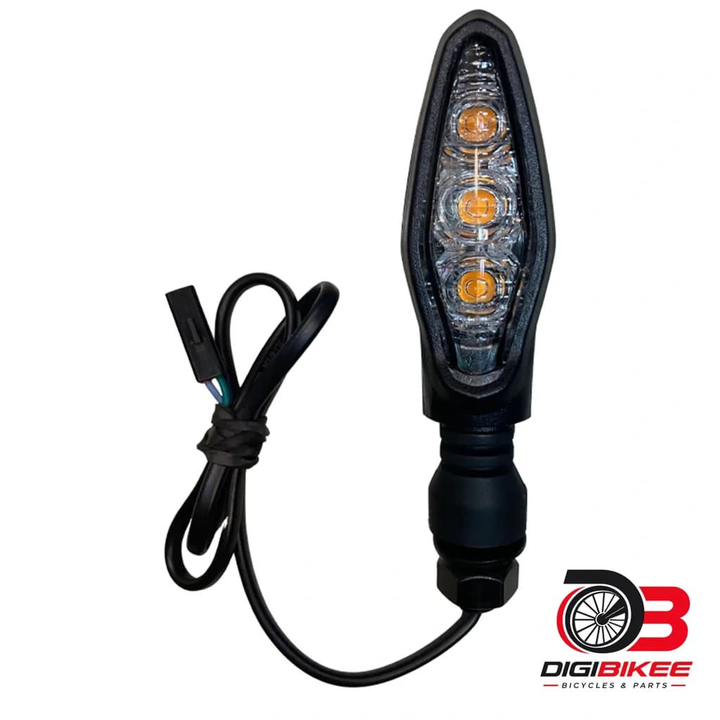 راهنما جلو و عقب سمت راست سی اف موتو 250 اس آر – CFMOTO 250SR — تصویر ۲