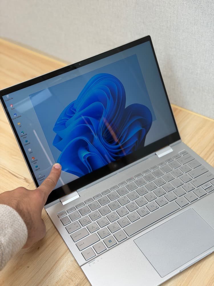 لپ تاپ 13 اینچی اچ پی مدل Hp Envy 13 X360 / Core i5-1235U / 8GB Ram DDR4 / 512GB SSD / Intel Iris Xe / 13″ FHD X360 Touch — تصویر ۴