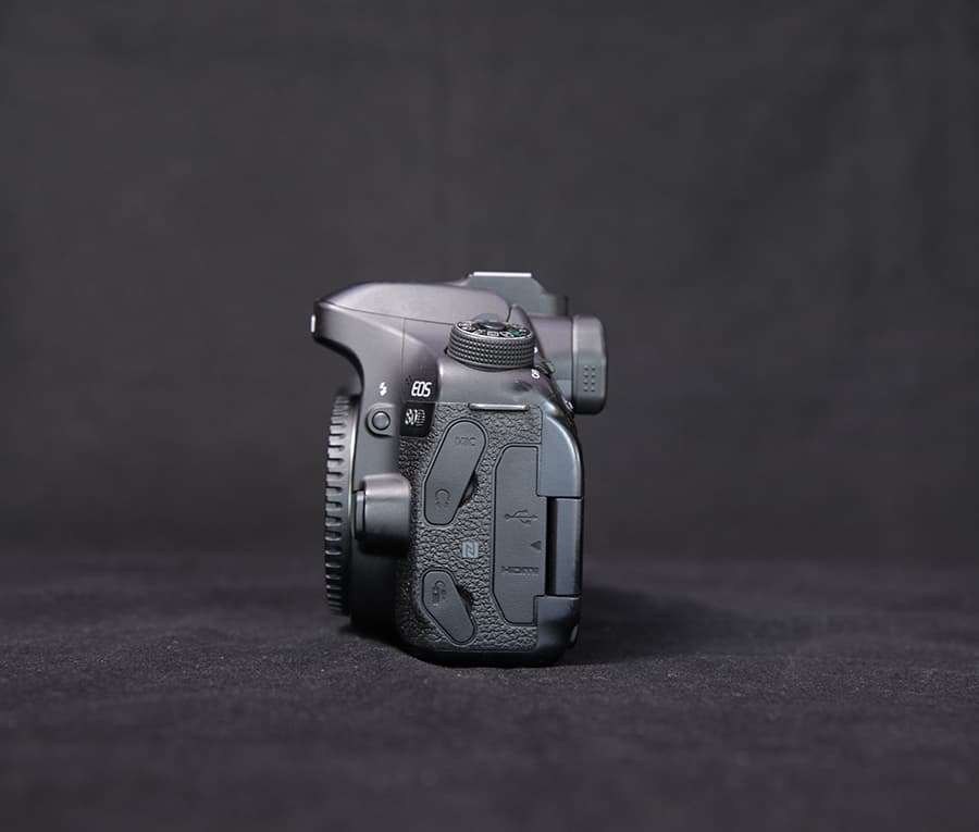 دوربین Canon 80D 18-135mm دست دوم — تصویر ۴