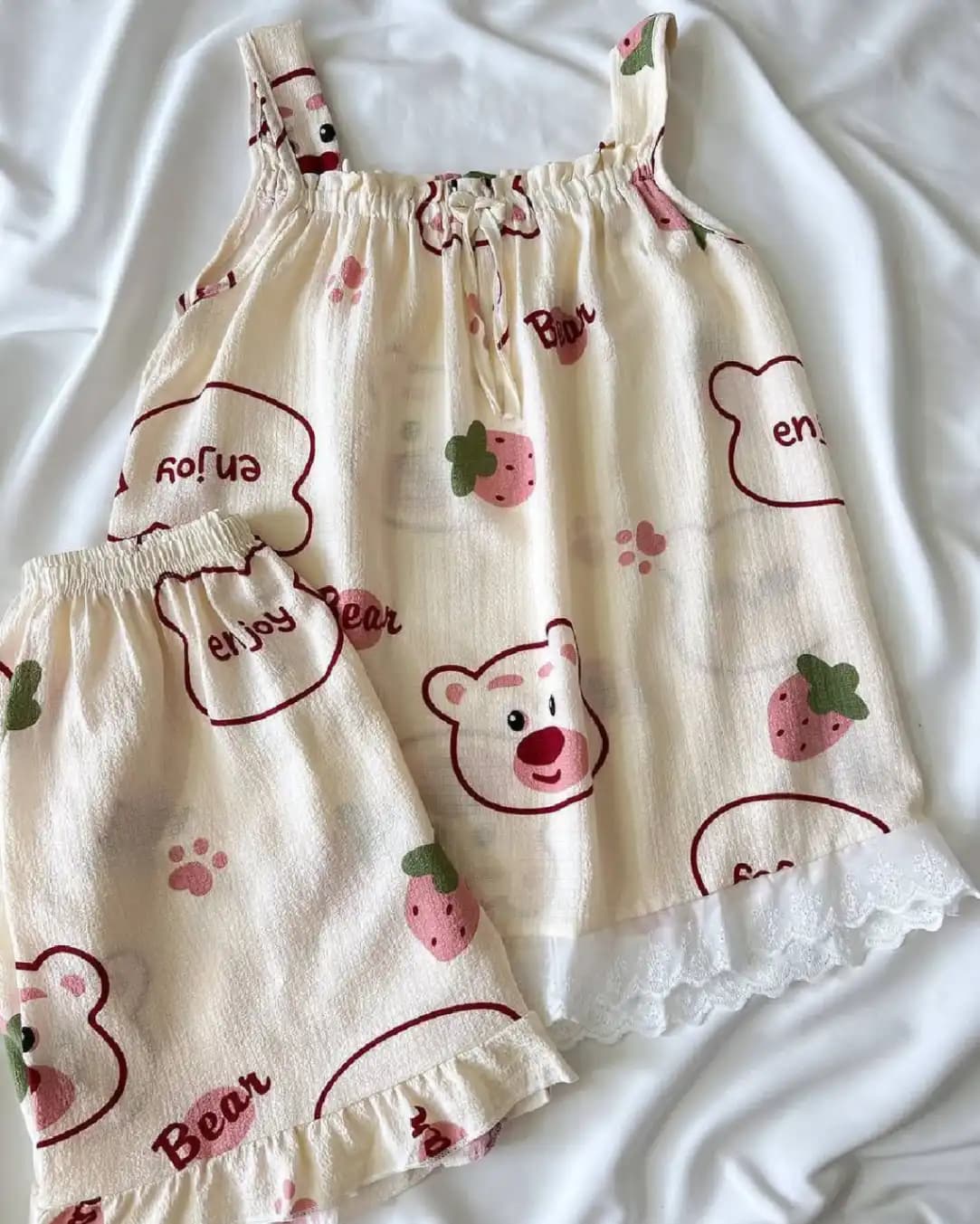 تاپ و شورتک راحتی زنانه پارچه نخ موسلین کد ۱۰۴۷