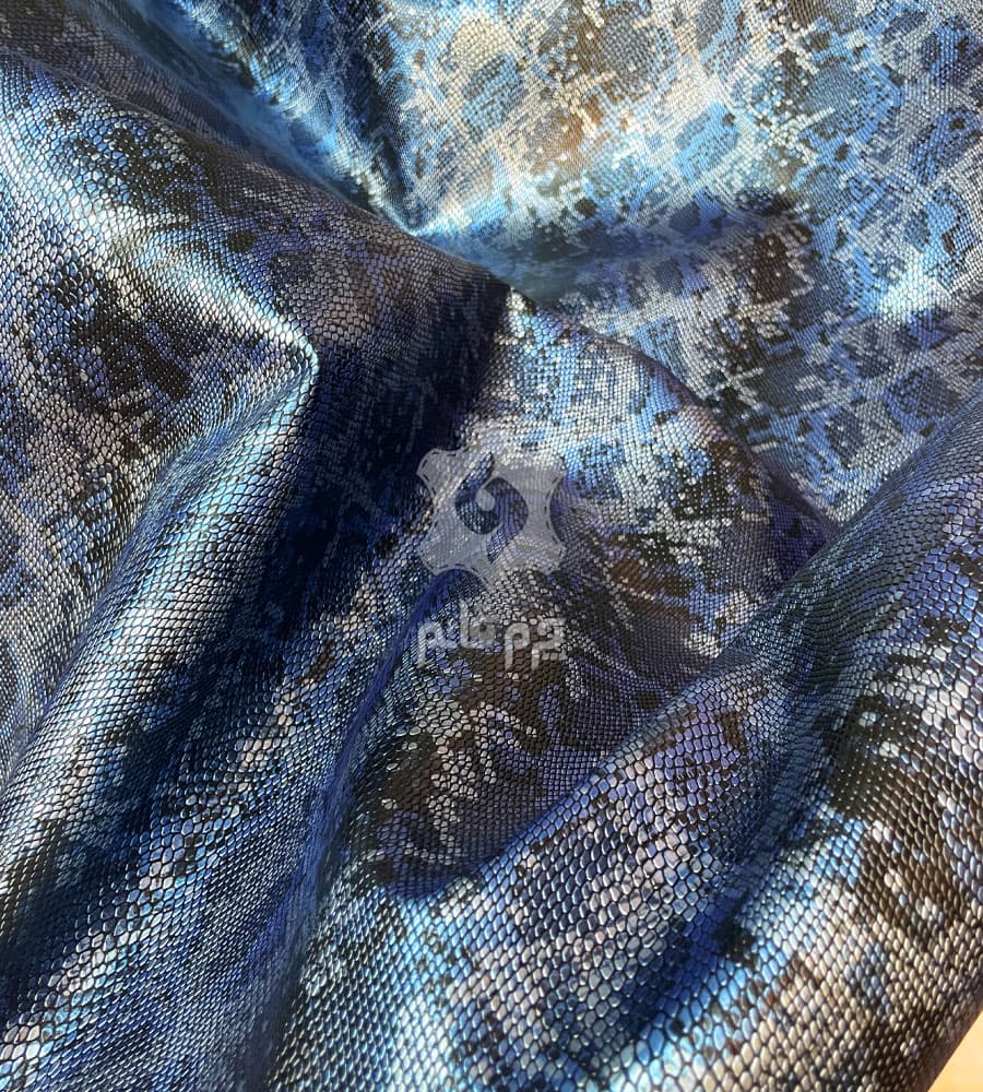 چرم مصنوعی پوست ماری سرمه ای (نقره کوب) — تصویر ۲