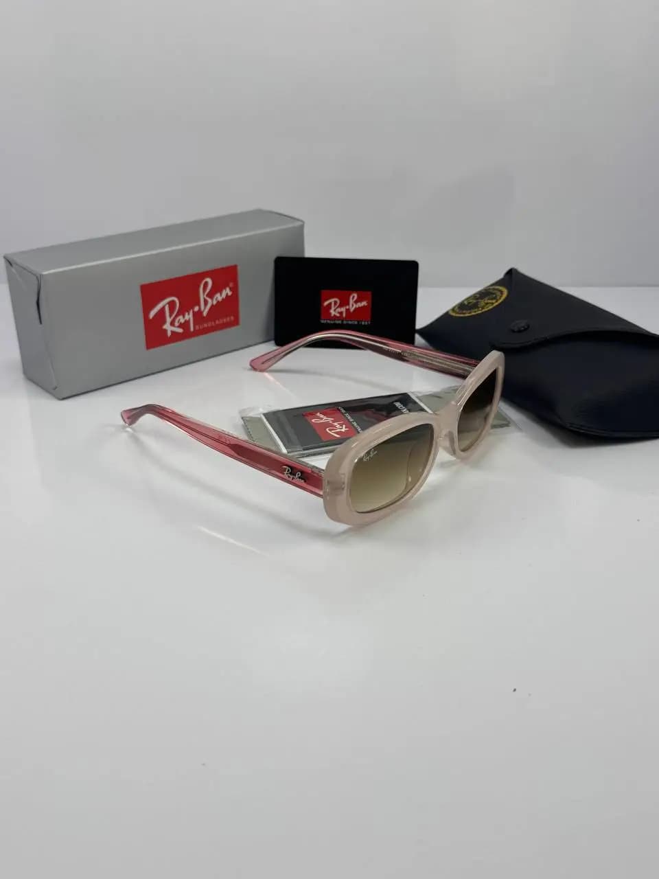 عینک ریبن صورتی عسلی rayban rb-2221 f — تصویر ۳
