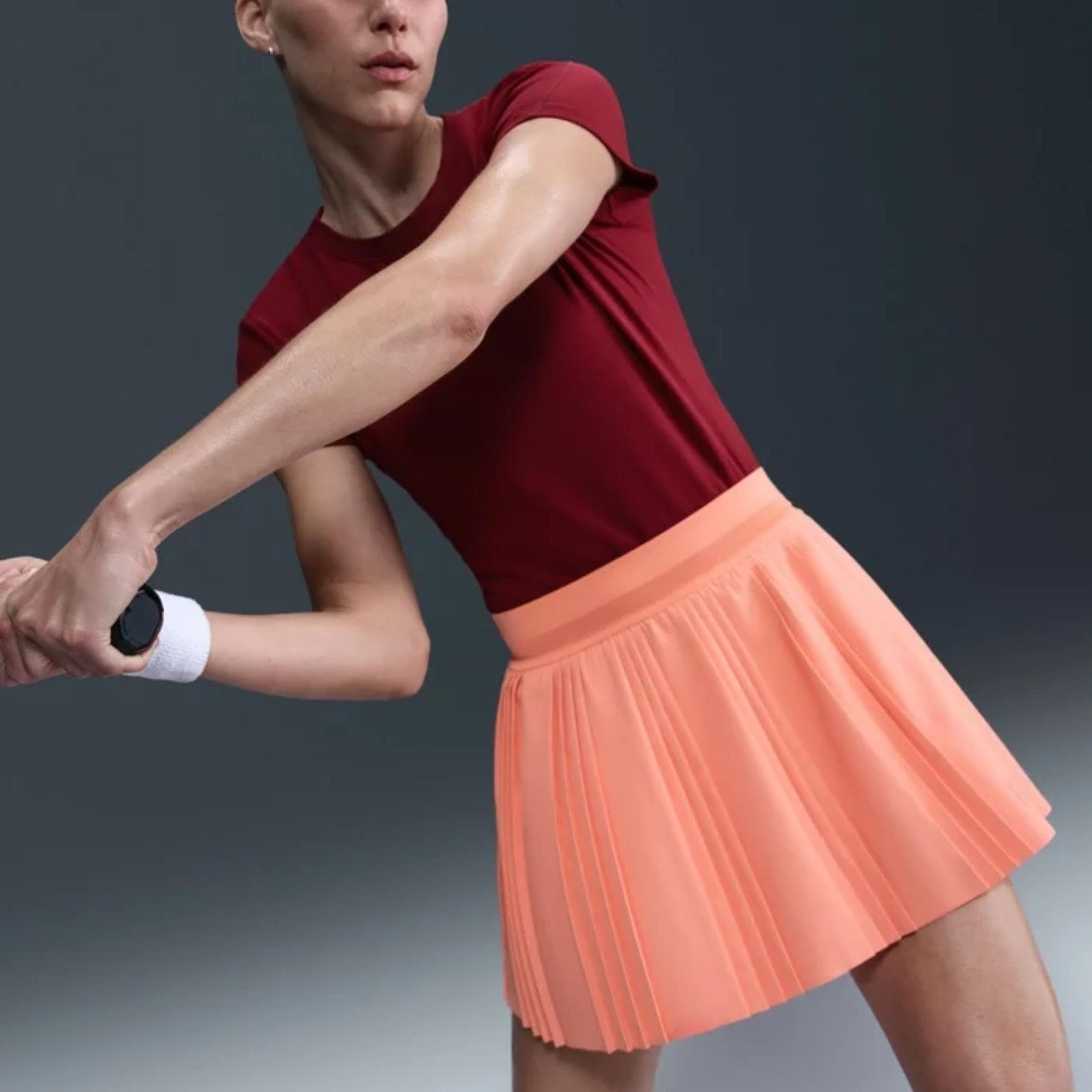 دامن تنیس زنانه نایک NIKE Court Advantage Dri-FIT – صورتی روشن — تصویر ۳
