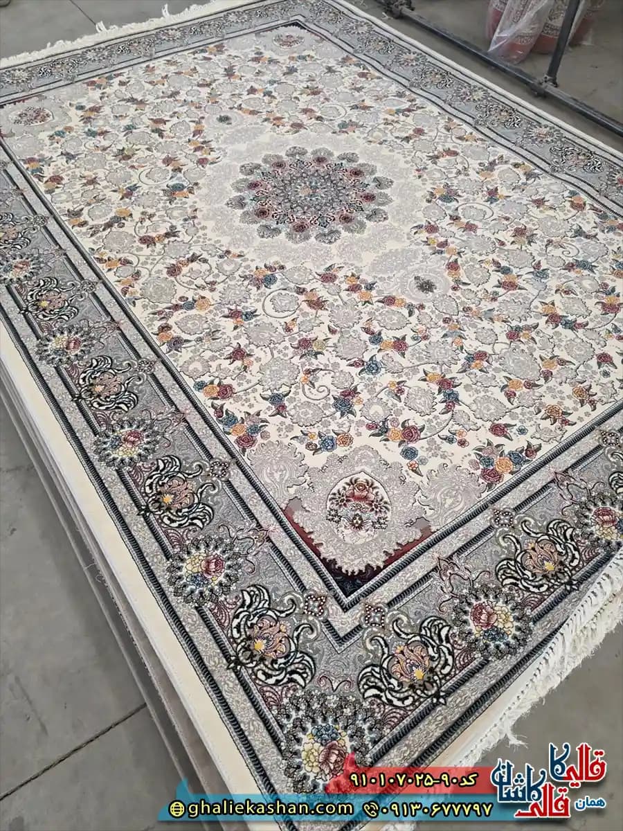 فرش کلاسیک 700 شانه طرح ژیلا رنگ کرم کاشان — تصویر ۲