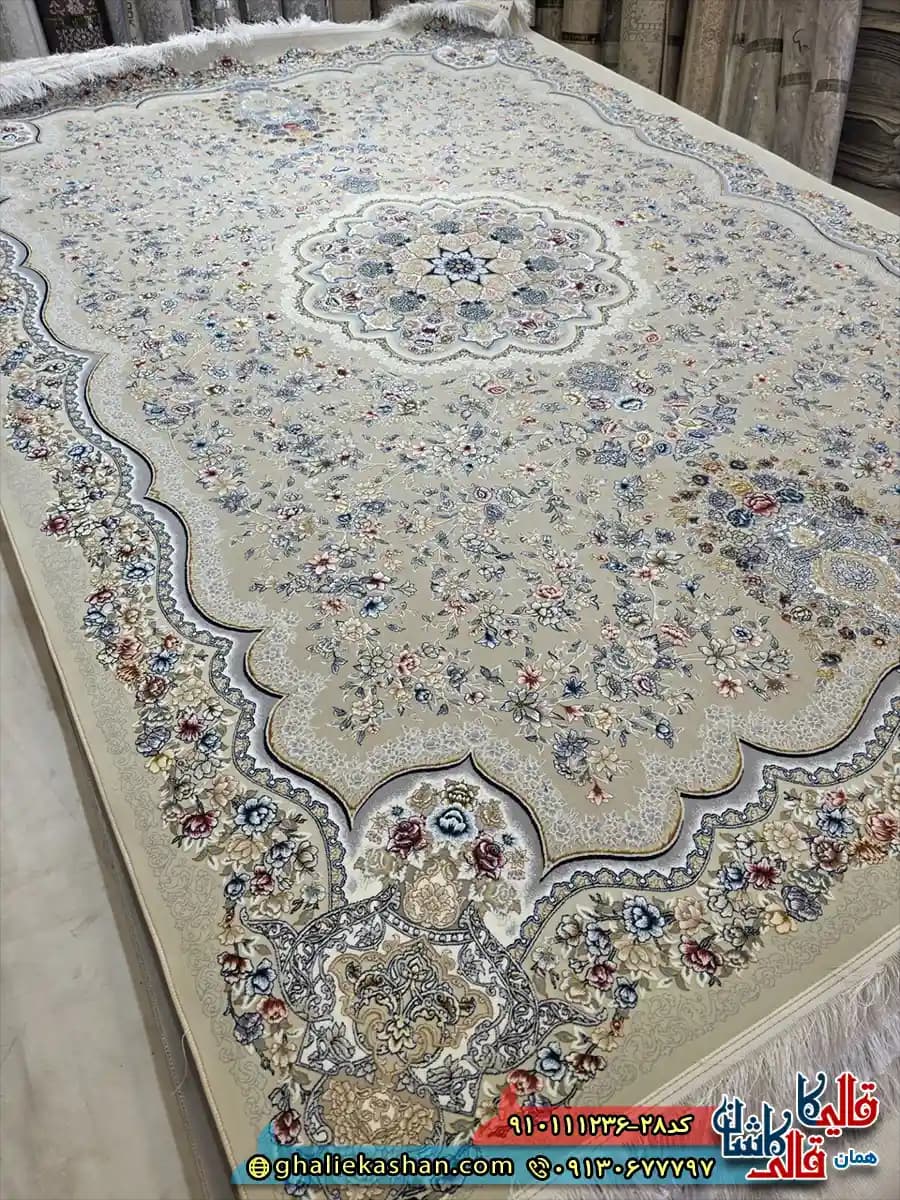 فرش کلاسیک 1200 شانه طرح افشان آتوسا رنگ بژ گل برجسته کاشان