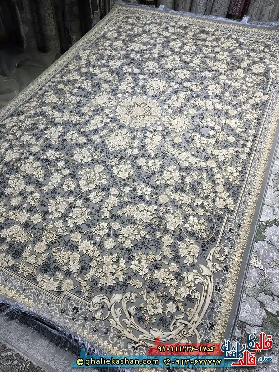 فرش طلاکوب 1200 شانه طرح افشان گندم رنگ طوسی نقره ای گل برجسته کاشان