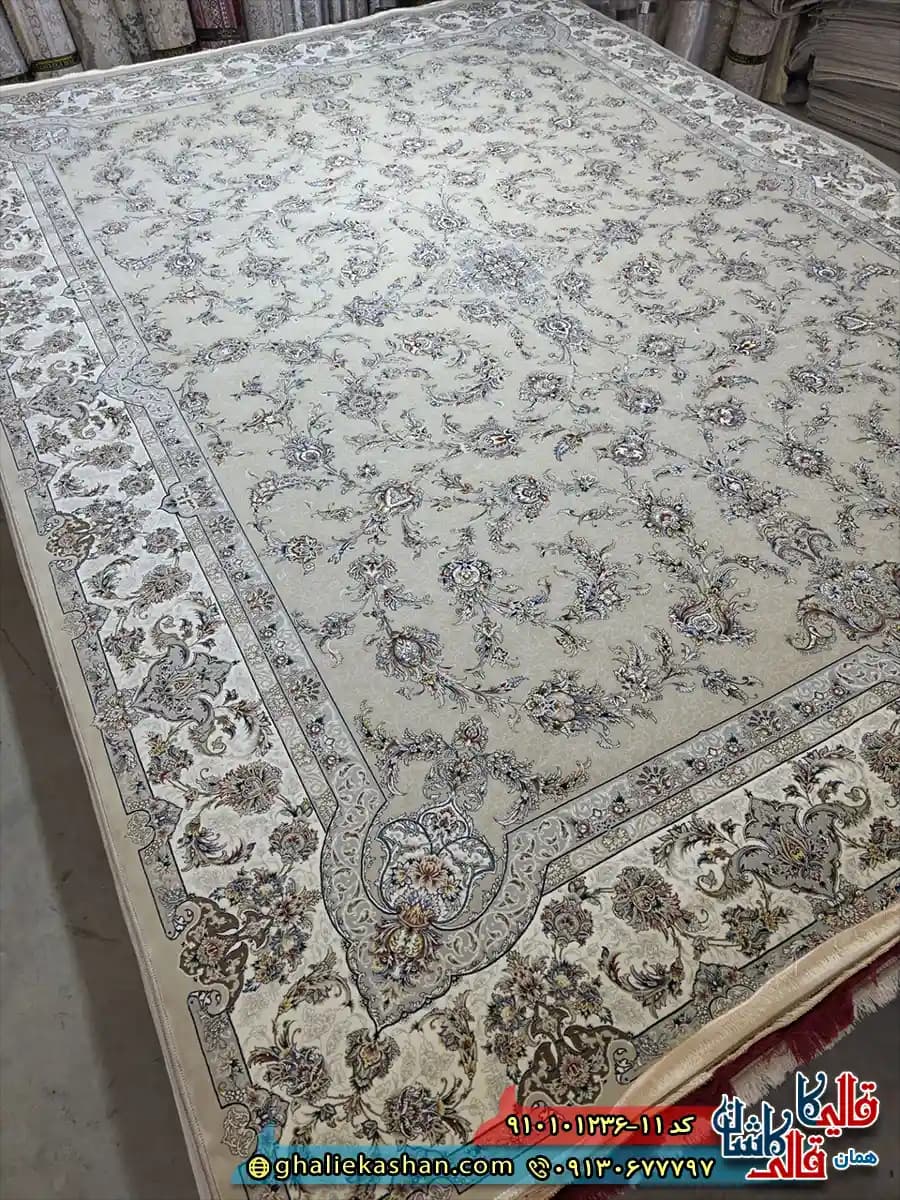 فرش کلاسیک 1200 شانه طرح افشان سودابه رنگ کرم صدفی کاشان