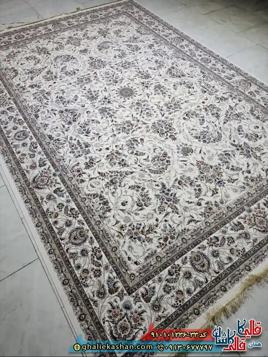 فرش کلاسیک 1200 شانه طرح افشان نارسیس رنگ کرم کاشان