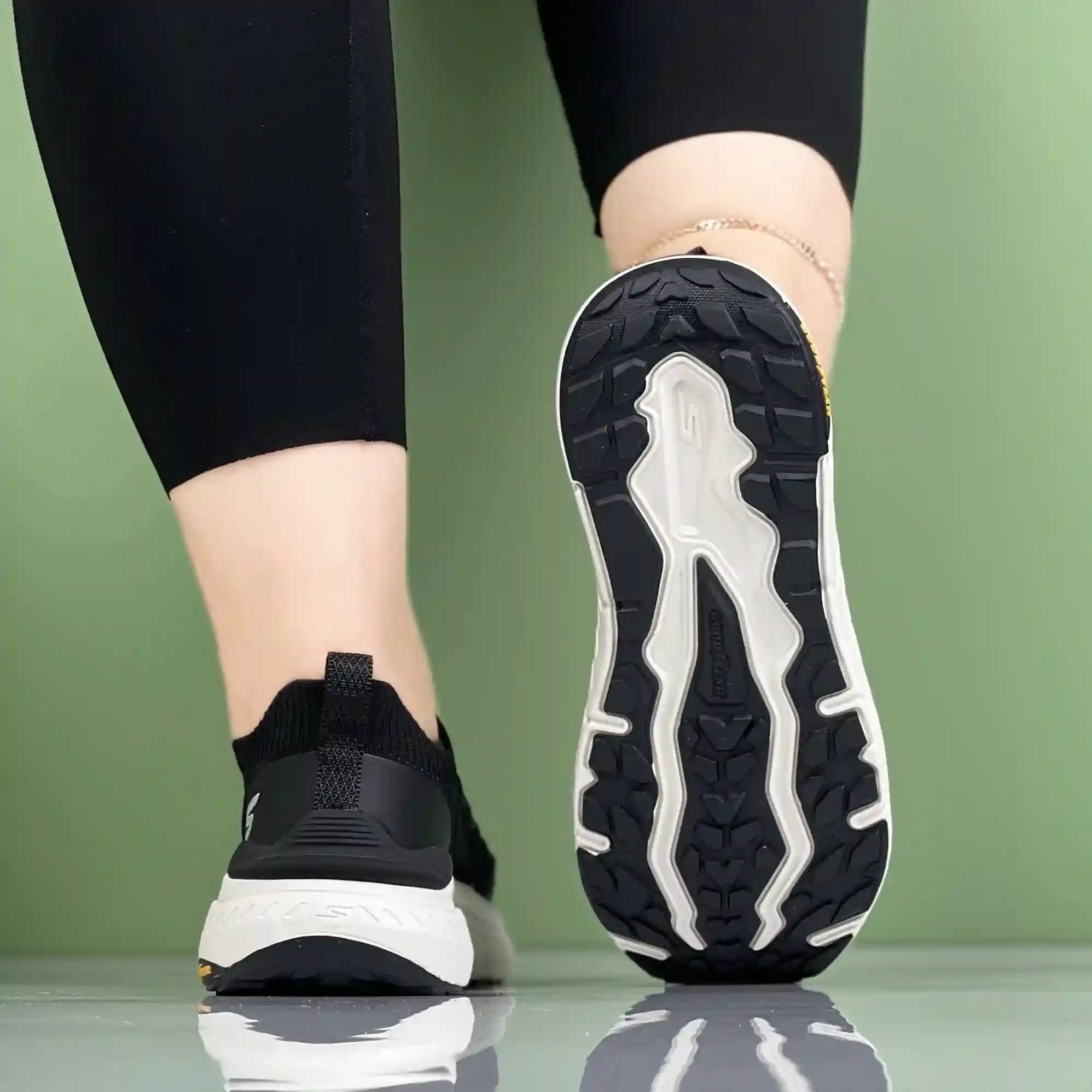 کتونی اسکیچرز جورابی skechers زنانه ۲۰۲۶ کد ۱۶۱۹ — تصویر ۳