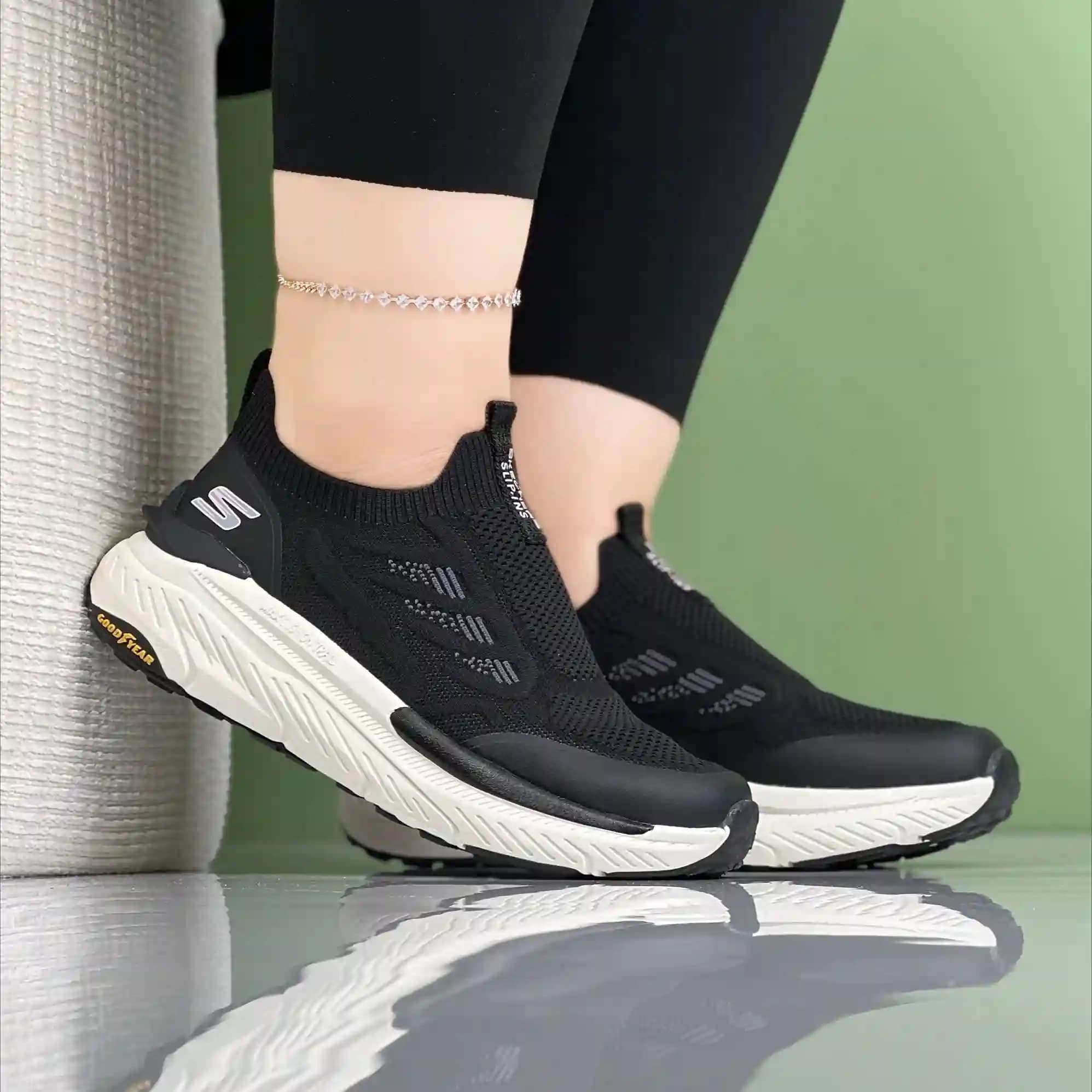 کتونی اسکیچرز جورابی skechers زنانه ۲۰۲۶ کد ۱۶۱۹ — تصویر ۲