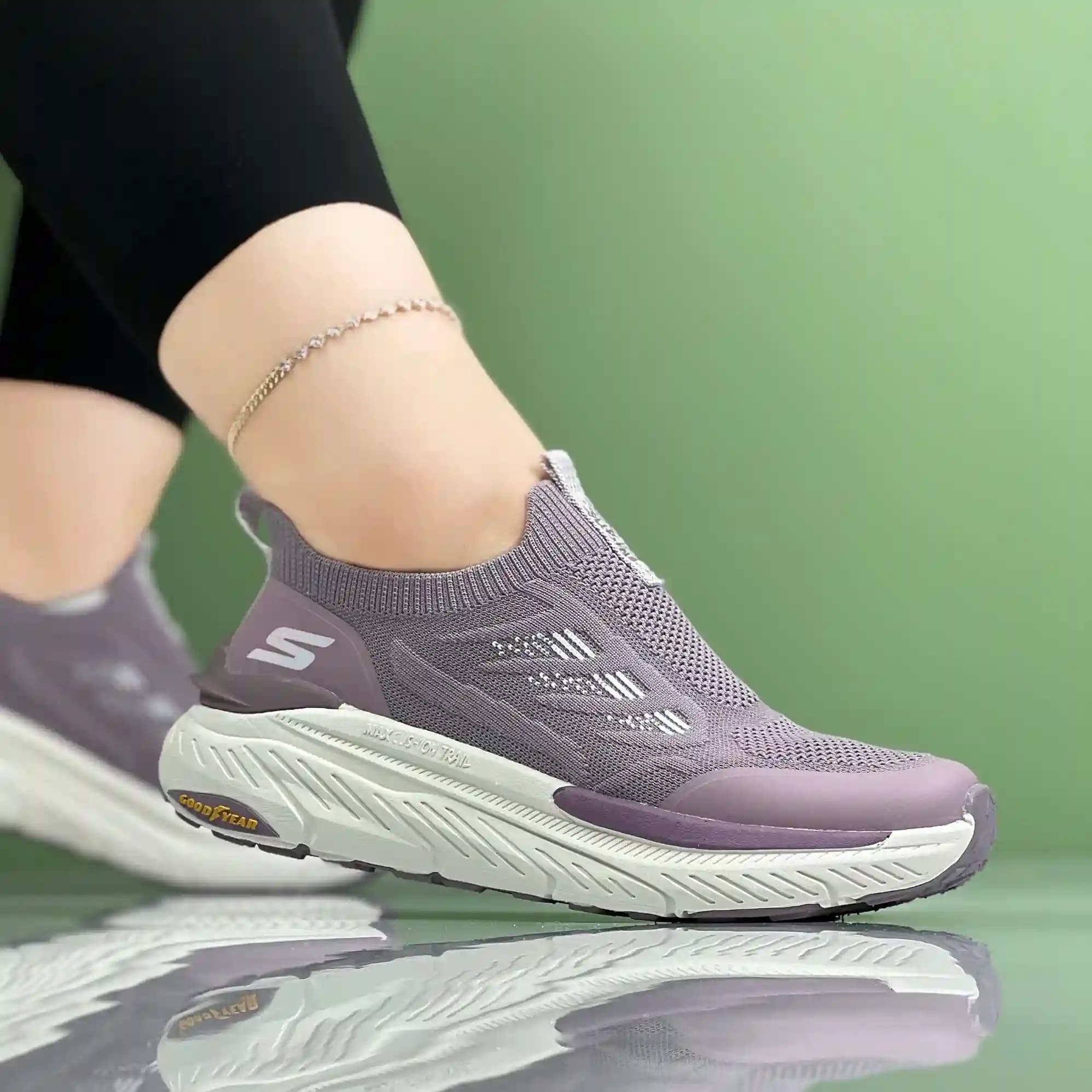 کتونی اسکیچرز جورابی skechers زنانه ۲۰۲۶ کد ۱۶۱۷