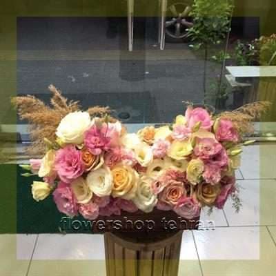 چیدمان هنری گل بنفش آپارتمانی برای دکور میز یا لابی