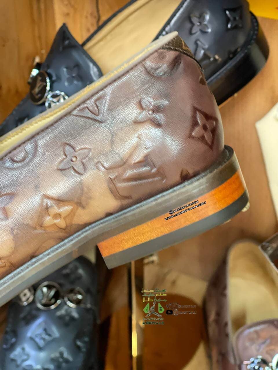 کفش کالج لویی ویتون کلاسیک مردانه louisvuitton در دو رنگ مشکی و قهوه ای — تصویر ۴