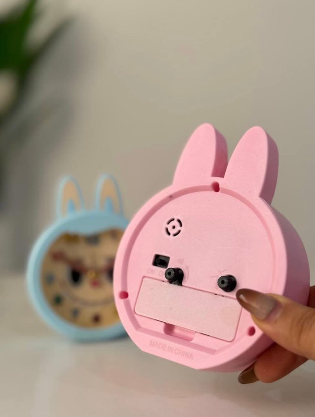 ساعت رومیزی زنگ دار لبوبو مدل NO.LY1068 — تصویر ۲