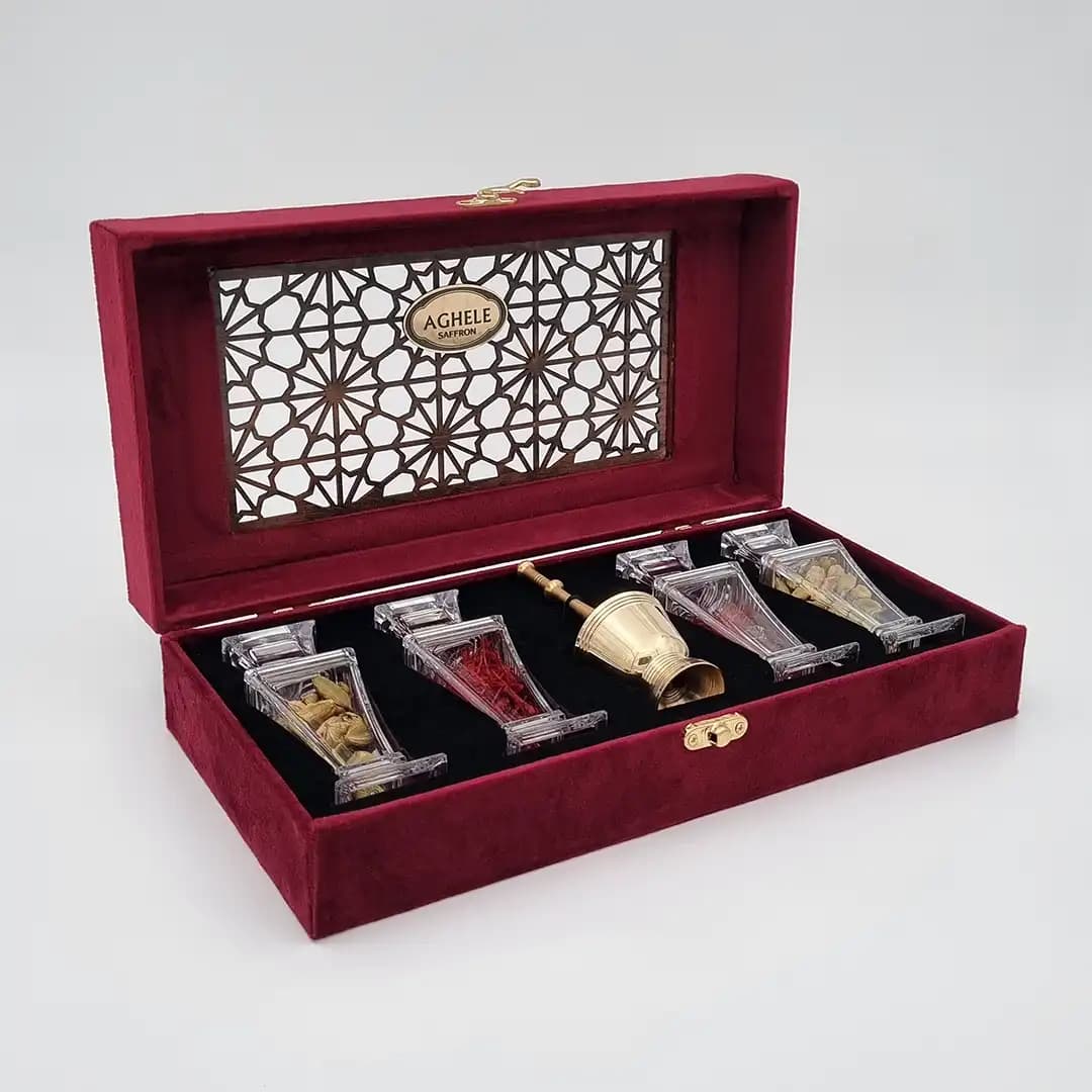 پک زعفران کادویی سوپرنگین 3 گرمی به همراه هل و هاون (کد 174)