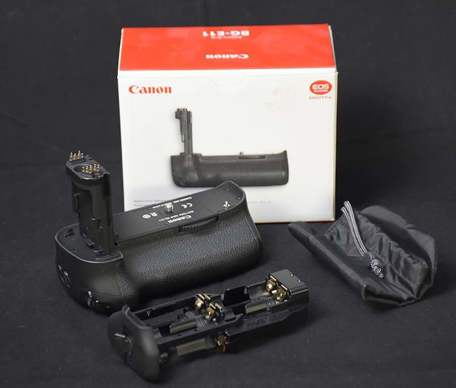 باتری گریپ Canon BG-E11 دست دوم