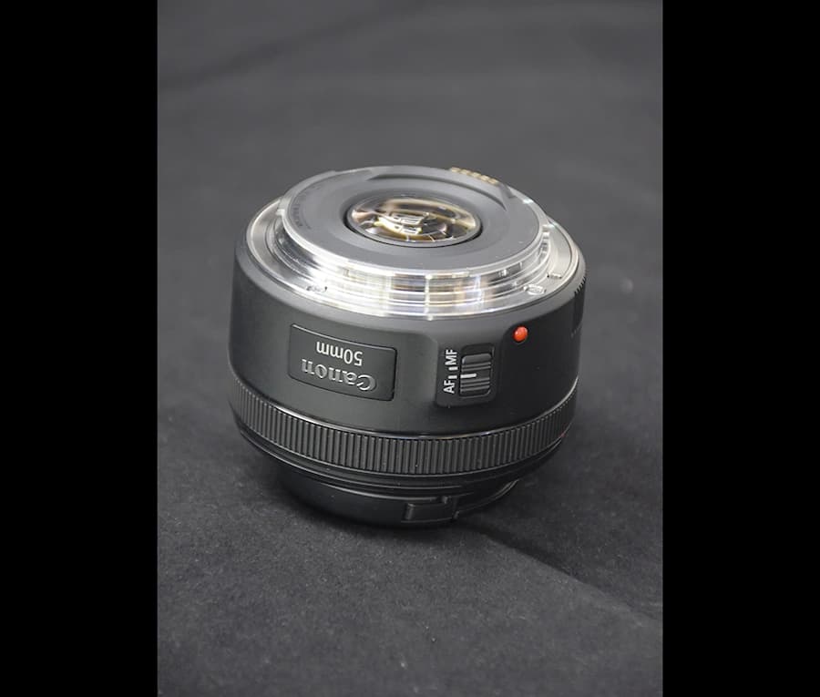 لنز Canon 50mm F1.8 STM دست دوم — تصویر ۳