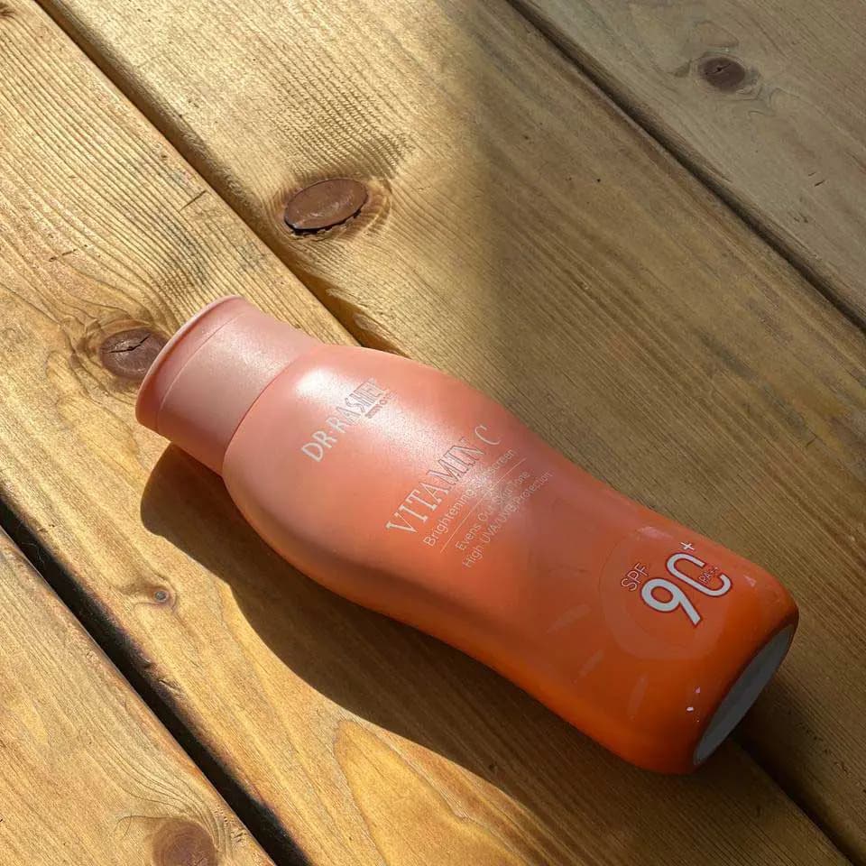 کرم ضد آفتاب ویتامین سی SPF90 دکتر راشل 100 گرم — تصویر ۲