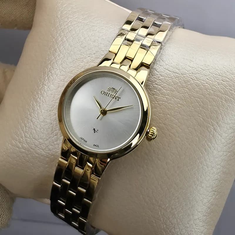 ساعت مچی عقربه ای اورجینال زنانه اورینت وی(V)طلایی نقره ای مدل 842L — تصویر ۵