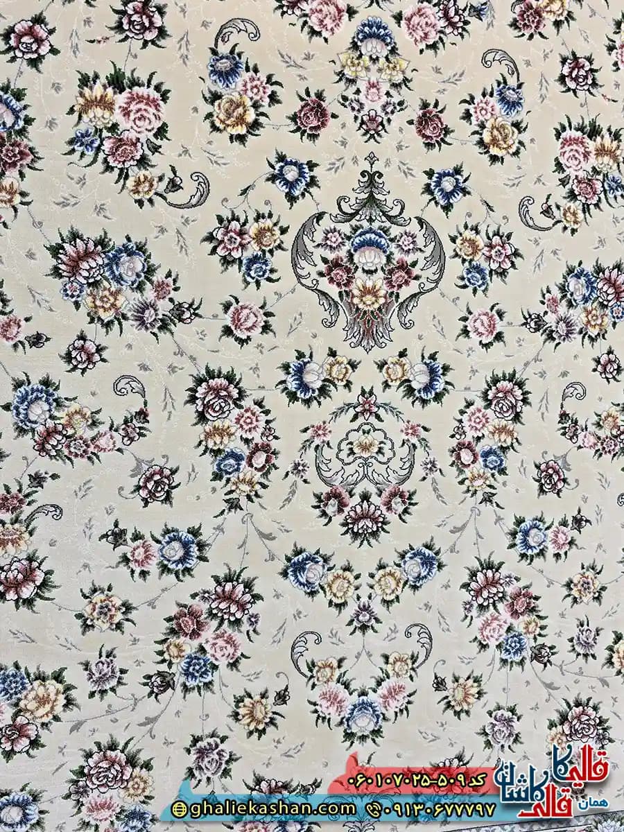 فرش کلاسیک 700 شانه طرح افشان سیمین رنگ کرم گلبهی کاشان — تصویر ۵
